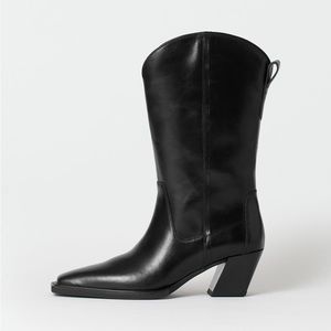 Alina Boots size 39 / 8.5 Vagabond